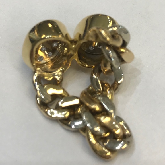 SOLD ❌ 18k Paté-Set Diamond Ring - Picture 11 of 14